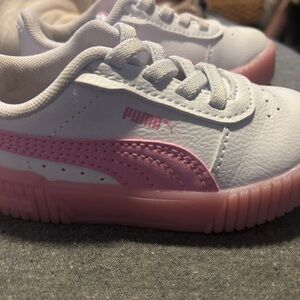 Puma Kids Shoes - White and Pink